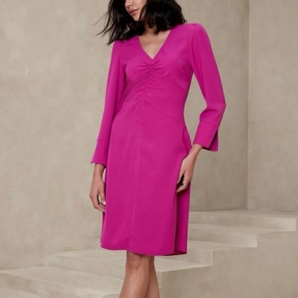 Banana Republic Magenta SHIRRED
MIDI DRESS - Picture 1 of 8